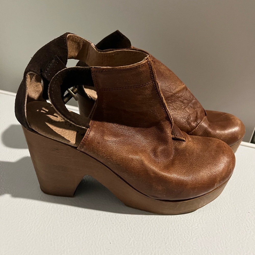 free people cedar clog
